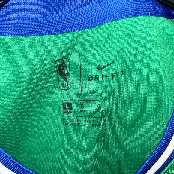 PORZINGIS Jersey - Picture 3 of 3